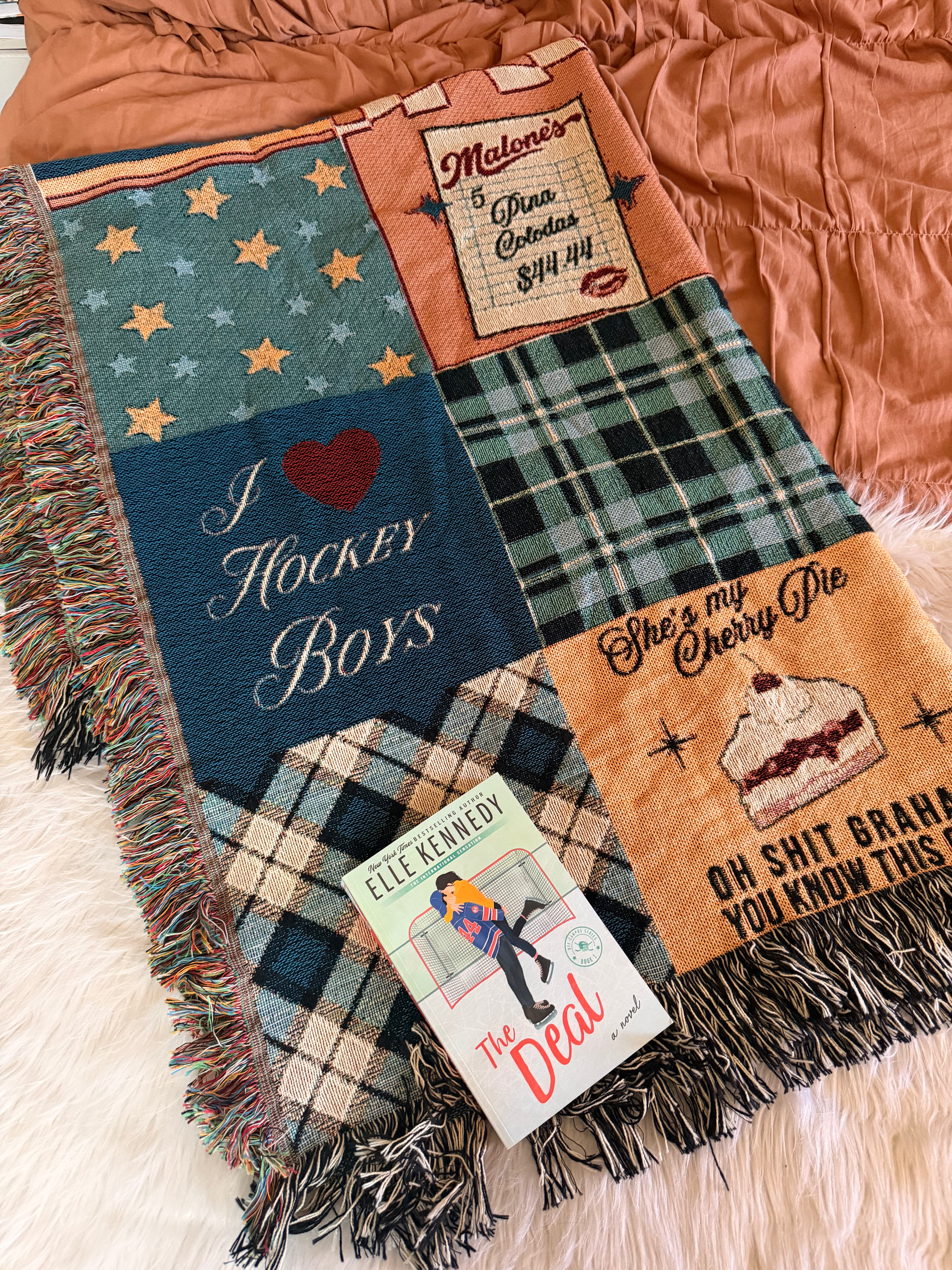 Puck Bunny Woven Blanket