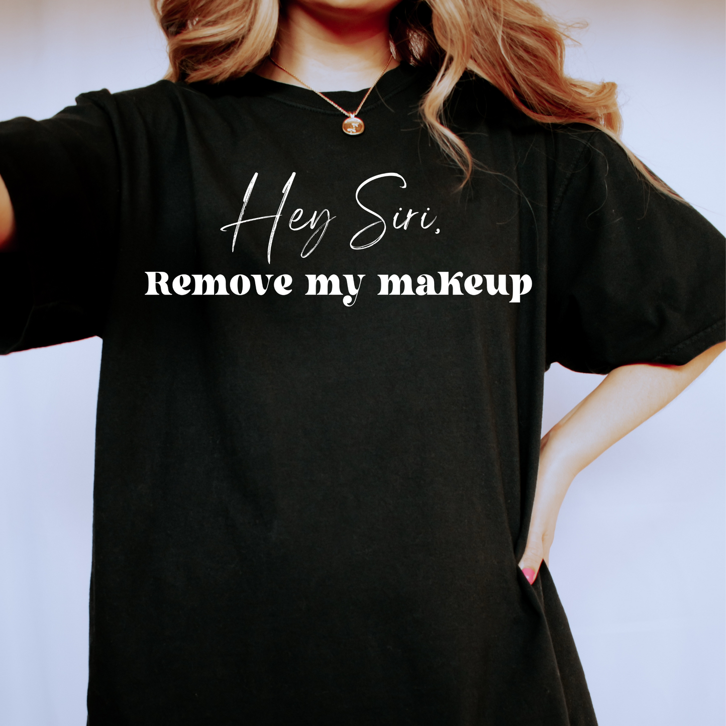 Hey Siri Remove my makeup, Makeup Artist Shirt, Makeup Lover shirt, Trendy oversized T-shirt for makeup artist, Makeup Artist gift